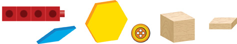 Hay un conjunto de 6 objetos: tren de 4 cubos, ficha en forma de rombo inclinada, ficha en forma de hexágono, botón, bloque en forma de cubo, bloque en forma de prisma rectangular.