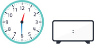 Hay un reloj con la manecilla de la hora apuntando entre el “12” y el “1” y el minutero apuntando al ”6”. Hay un reloj digital en blanco.