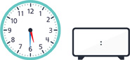 Hay un reloj con la manecilla de la hora apuntando entre el “5” y el “6” y el minutero apuntando al “6”. Hay un reloj digital en blanco.