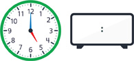 Hay un reloj con la manecilla de la hora apuntando al “5” y el minutero apuntando al “12”. Hay un reloj digital en blanco.
