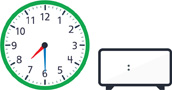 Hay un reloj con la manecilla de la hora apuntando entre el “7” y el “8” y el minutero apuntando al “6”. Hay un reloj digital en blanco.