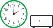 Hay un reloj con la manecilla de la hora apuntando al “2” y el minutero apuntando al “12”. Hay un reloj digital en blanco.